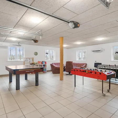 Casa vacanze Five-bedroom In Kibak *