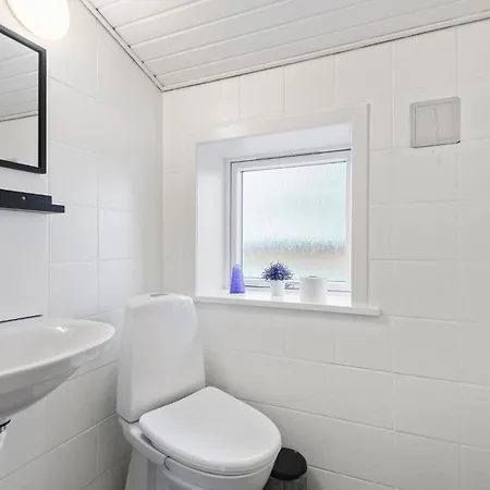 Five-bedroom In Kibak * Kibæk